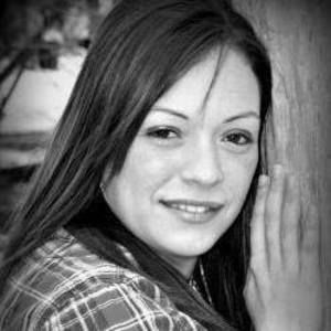 Meet your Posher, Monica